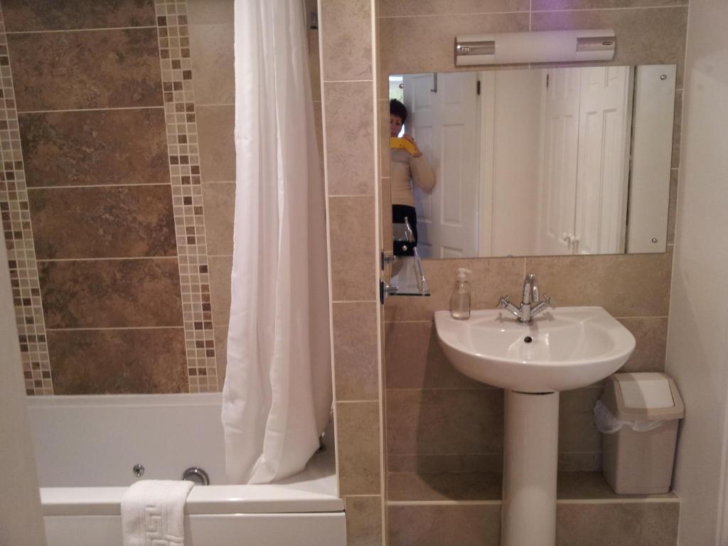 Nagoya Country House Guest House Bowness-on-Windermere Room photo